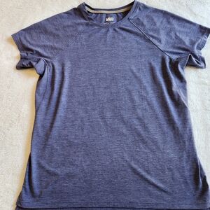 Women's REI Swiftland t-shirt. Small